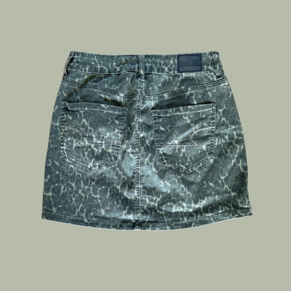 American Eagle Green Cheetah Print High Rise Mini Skirt | Size 2 - Picture 1 of 6